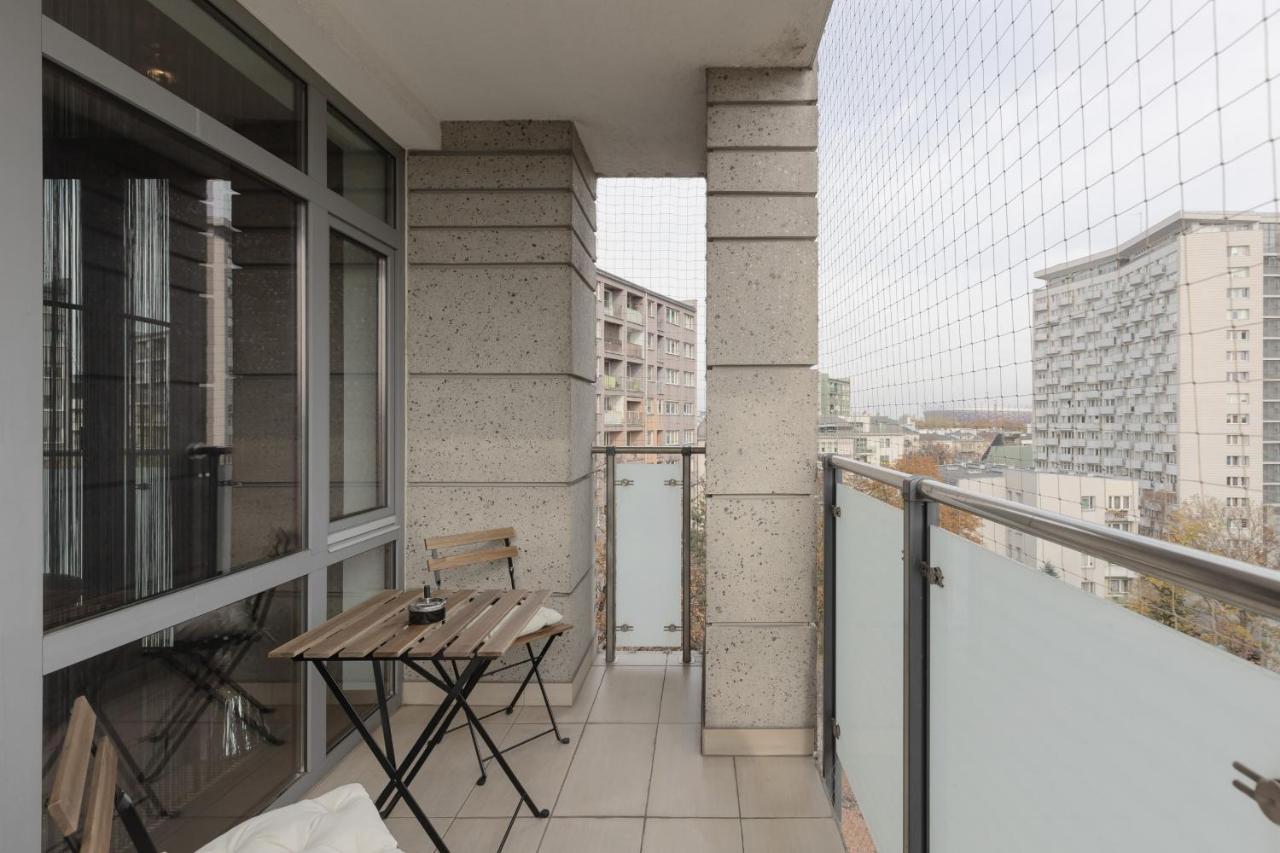 Warsaw Srodmiescie Riverside Three-Bedroom Apartment By Renters Kültér fotó