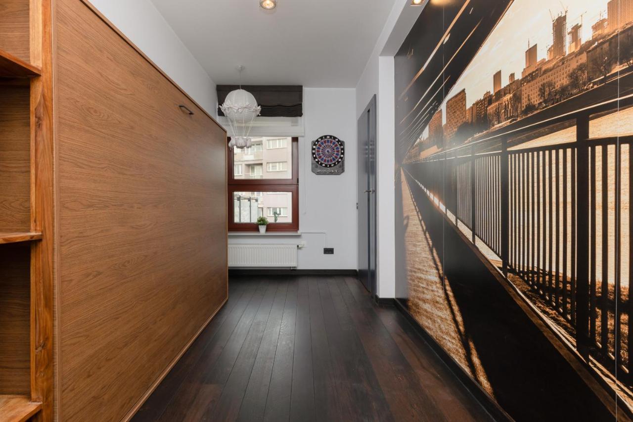 Warsaw Srodmiescie Riverside Three-Bedroom Apartment By Renters Kültér fotó