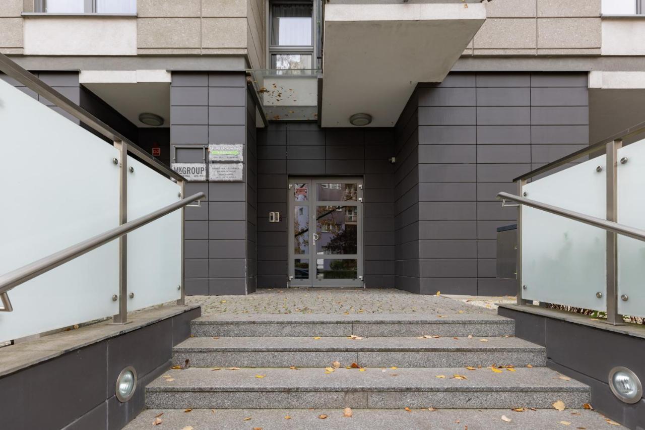 Warsaw Srodmiescie Riverside Three-Bedroom Apartment By Renters Kültér fotó